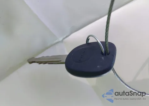 2004 Cadillac Escalade Standard z USA, uszkodzony, nr VIN 1GYEK63NX4R283674